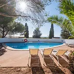 Branca - Dos Salgados Guia (Faro)