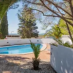 Villa Branca - Dos Salgados Guia (Faro)