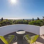 Branca - Dos Salgados Guia (Faro)