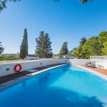 Branca - Dos Salgados Villa *