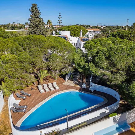 Branca - Dos Salgados Villa *