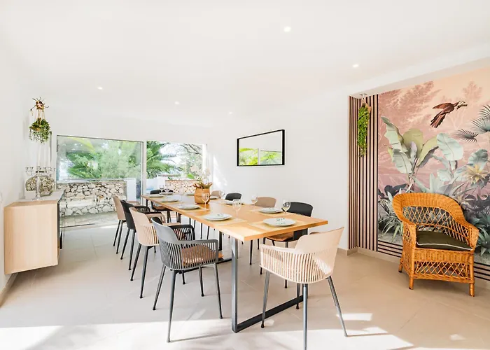 Branca - Dos Salgados Guia (Faro)