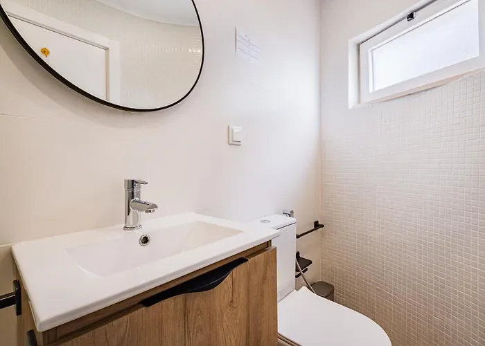 Branca - Dos Salgados Villa Guia (Faro)