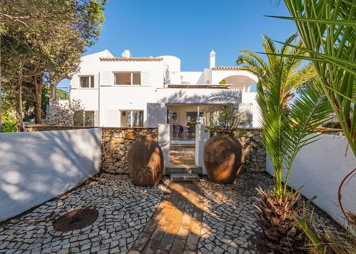 Villa Branca - Dos Salgados Guia (Faro)