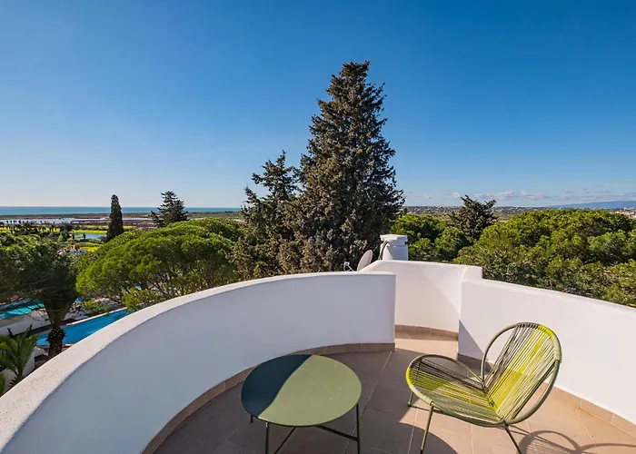 Branca - Dos Salgados * Guia (Faro)